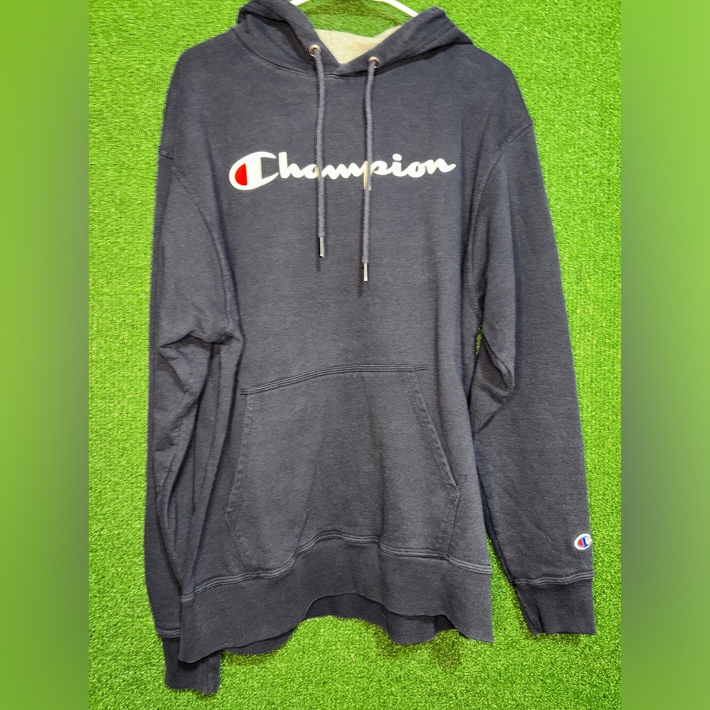 Men’s champion hoodie size L